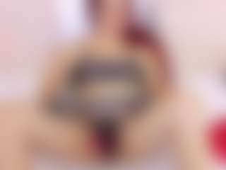 Kinky-redhead18 MILF webcam performer live streaming