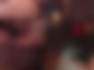 Live cam show with Krissy - Fingering on SquirtSoMuch