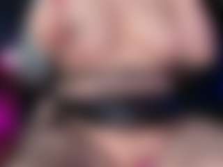 Live cam show with Krissy - Brown Eyes Blonde Hair on Milfs Live