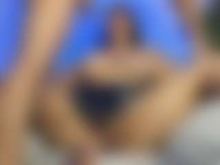 mialove229's Live Sex Cam Show