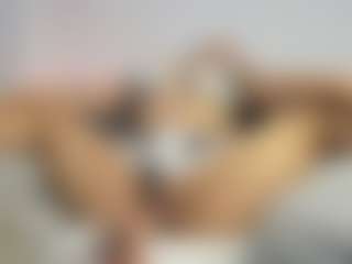 Live cam show with mialove229 - Brown Eyes on ObeyMaria