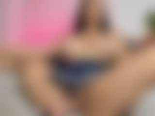 mialove229's Live Sex Cam Show