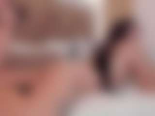clarisse28's Live Sex Cam Show