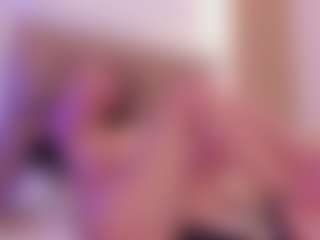 clarisse28's Live Sex Cam Show