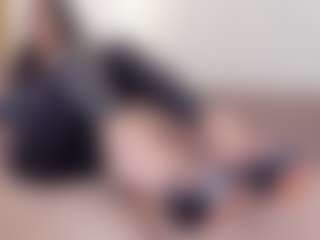 clarisse28's Live Sex Cam Show