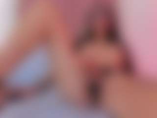 clarisse28's Live Sex Cam Show