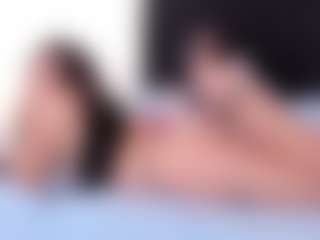 clarisse28's Live Sex Cam Show