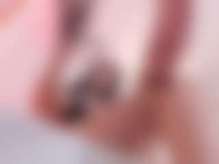 clarisse28's Live Sex Cam Show
