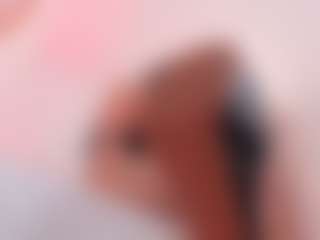 clarisse28's Live Sex Cam Show