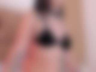 clarisse28's Live Sex Cam Show