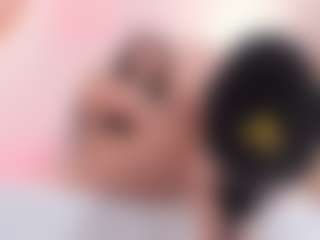 clarisse28's Live Sex Cam Show