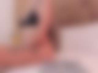 clarisse28's Live Sex Cam Show