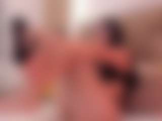 Live cam show with clarisse28 - Fingerass on CamClone