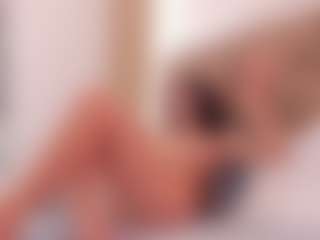 clarisse28's Live Sex Cam Show