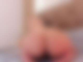 clarisse28's Live Sex Cam Show