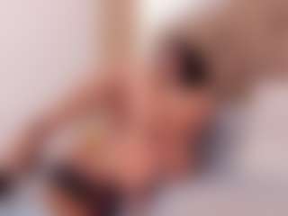 Live cam show with clarisse28 - Joi on livesuperchat.net