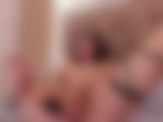 Live cam show with clarisse28 - Small Tits on AdultVida.com