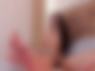 clarisse28's Live Sex Cam Show