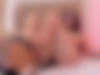 clarisse28's Live Sex Cam Show