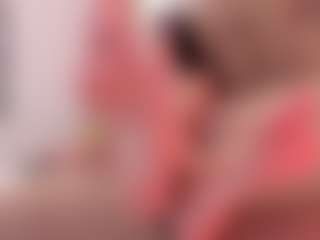 clarisse28's Live Sex Cam Show