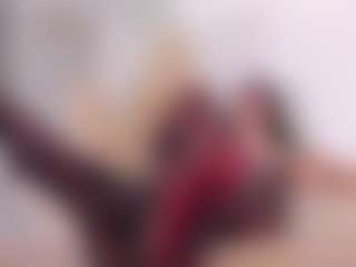 clarisse28's Live Sex Cam Show