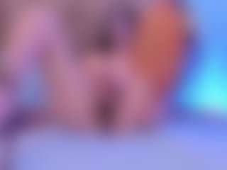 clarisse28's Live Sex Cam Show