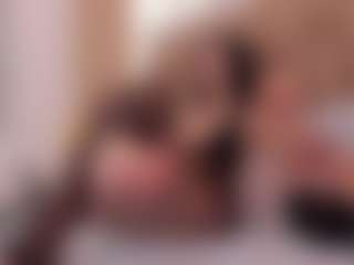 clarisse28's Live Sex Cam Show