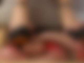 clarisse28's Live Sex Cam Show