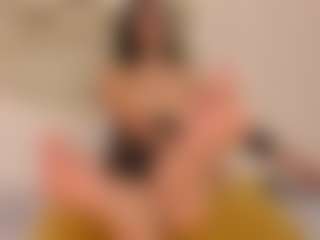 clarisse28's Live Sex Cam Show