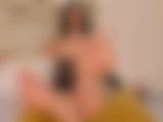clarisse28's Live Sex Cam Show