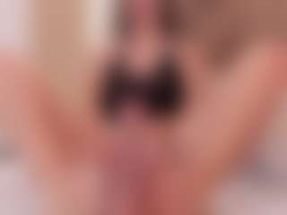 Live cam show with clarisse28 - Facial Piercings on Camiplay Live