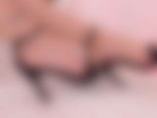 Live cam show with clarisse28 - Full Nudity on Hubzter Live