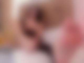 clarisse28's Live Sex Cam Show