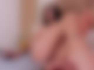 clarisse28's Live Sex Cam Show