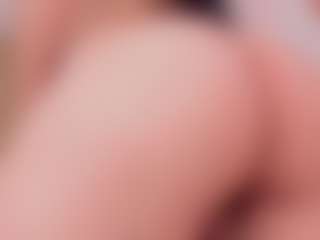 clarisse28's Live Sex Cam Show