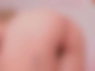 clarisse28's Live Sex Cam Show