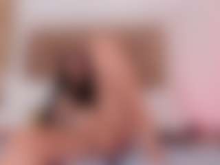 clarisse28's Live Sex Cam Show