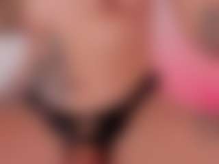 clarisse28's Live Sex Cam Show