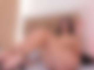 clarisse28's Live Sex Cam Show