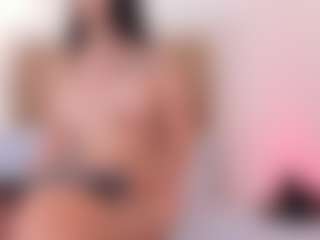 clarisse28's Live Sex Cam Show