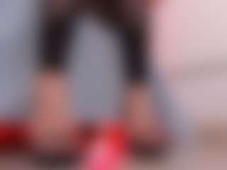 clarisse28's Live Sex Cam Show