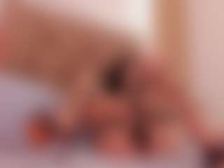 clarisse28's Live Sex Cam Show
