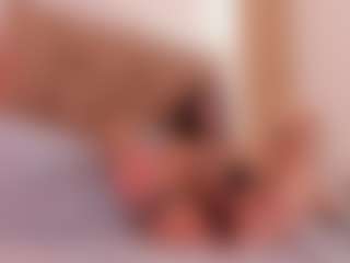 clarisse28's Live Sex Cam Show