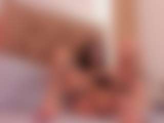 clarisse28's Live Sex Cam Show