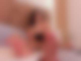 clarisse28's Live Sex Cam Show