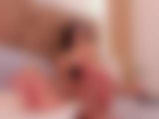 clarisse28's Live Sex Cam Show
