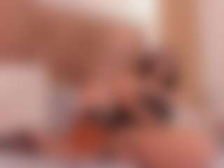 clarisse28's Live Sex Cam Show