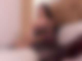 clarisse28's Live Sex Cam Show