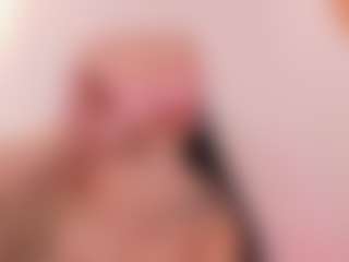 clarisse28's Live Sex Cam Show