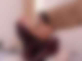 clarisse28's Live Sex Cam Show